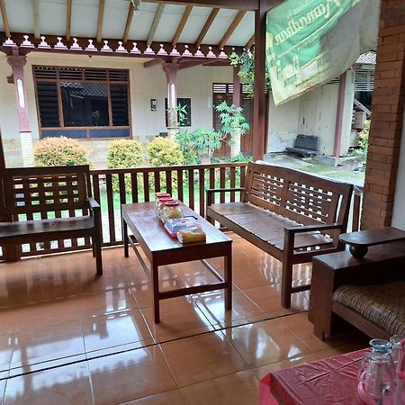 Romadhoni Homestay Magelang Eksteriør bilde